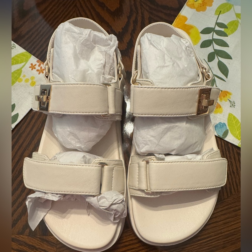 Brand new Steve Madden sandals